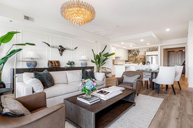 717 S Riverside Dr Apt 1205, Memphis, TN 38103