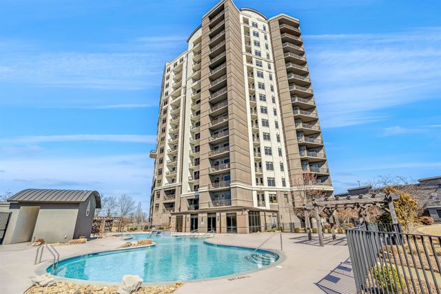 717 S Riverside Dr Apt 1205, Memphis, TN 38103