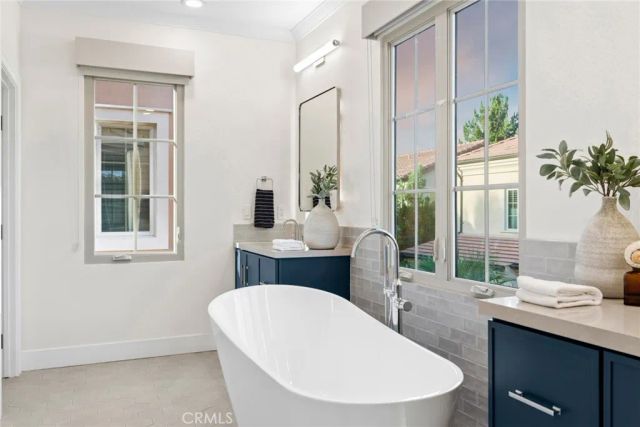 29 Lupari, Irvine, CA 92618