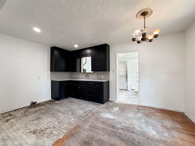 1170 County Road 284, Alvin, TX 77511