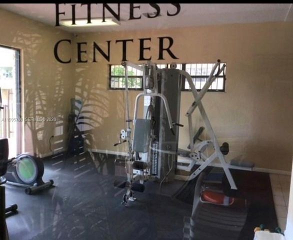 6950 Miami Gardens Dr 2-211, Hialeah, FL 33015