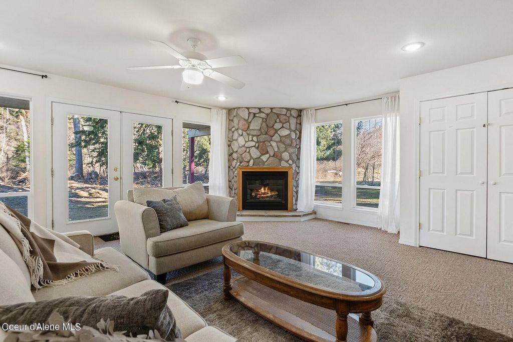 71 Freeman Ln, Hope, ID 83836 photo 3