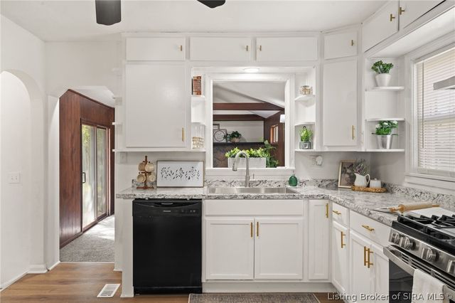 806 Elmwood Avenue, New Albany, IN 47150