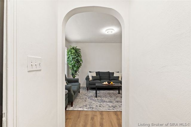 806 Elmwood Avenue, New Albany, IN 47150