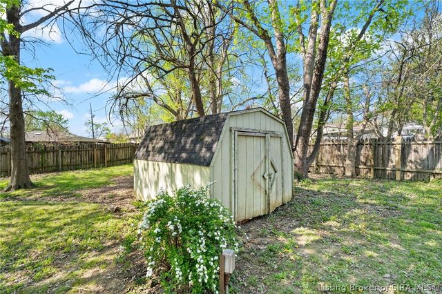 806 Elmwood Avenue, New Albany, IN 47150