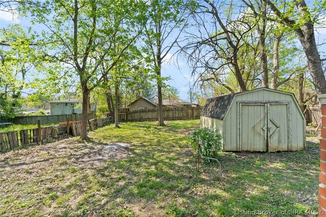 806 Elmwood Avenue, New Albany, IN 47150