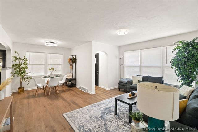 806 Elmwood Avenue, New Albany, IN 47150