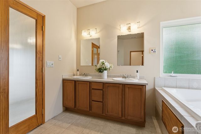 9347 Piperhill Drive SE, Olympia, WA 98513