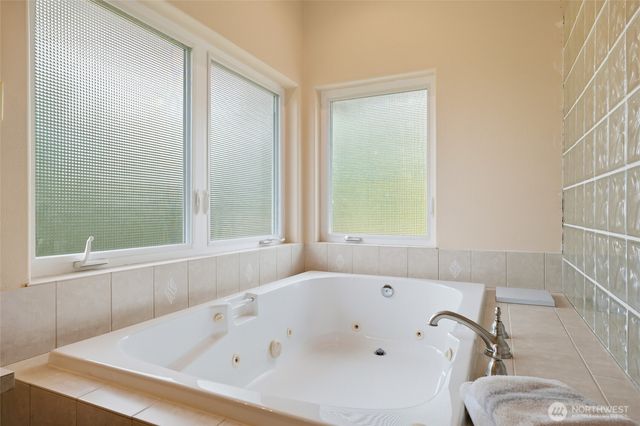 9347 Piperhill Drive SE, Olympia, WA 98513