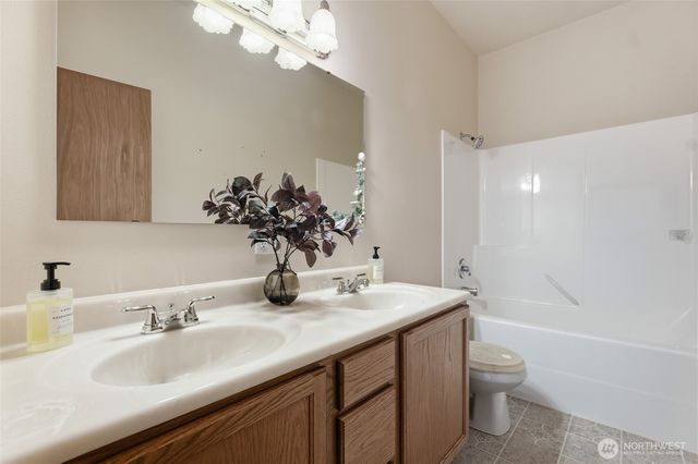 9347 Piperhill Drive SE, Olympia, WA 98513