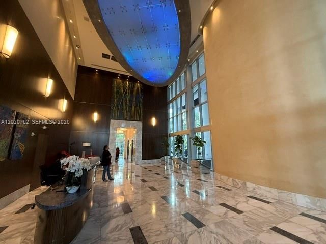 185 SW 7th St 3803, Miami, FL 33130
