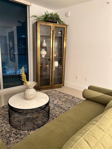 185 SW 7th St 3803, Miami, FL 33130