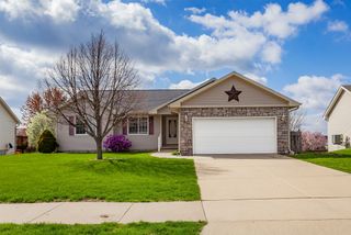 6125 Goldfinch Drive, Pleasant Hill, IA 50327