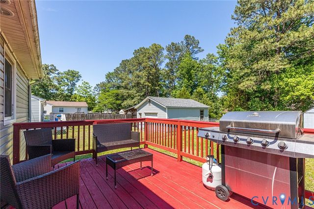 14217 Central Ave, Chester, VA 23836