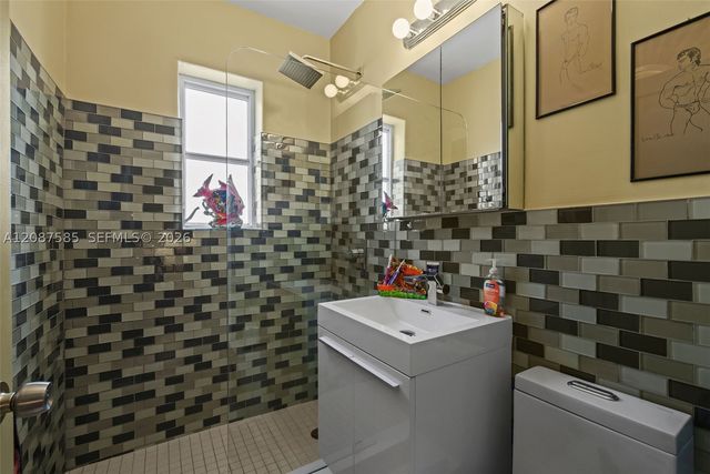 1525 Meridian Ave 202, Miami Beach, FL 33139