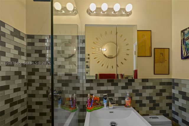1525 Meridian Ave 202, Miami Beach, FL 33139