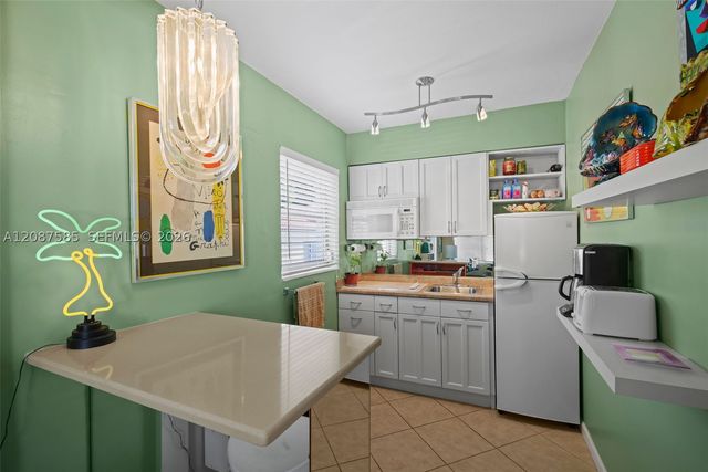 1525 Meridian Ave 202, Miami Beach, FL 33139