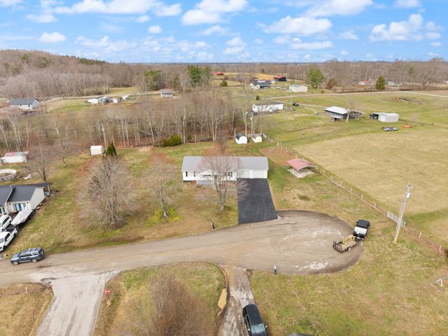 124 Blake Drive, Jeffersonville, KY 40337