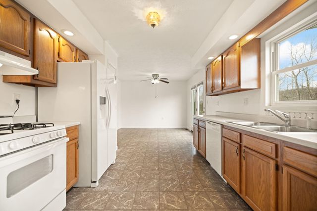 124 Blake Drive, Jeffersonville, KY 40337