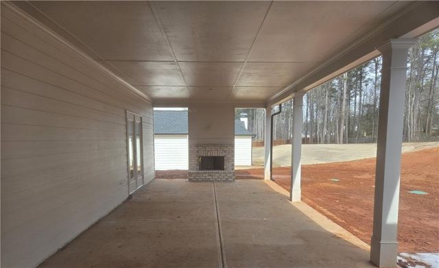 308 Meadows Drive, Bethlehem, GA 30620