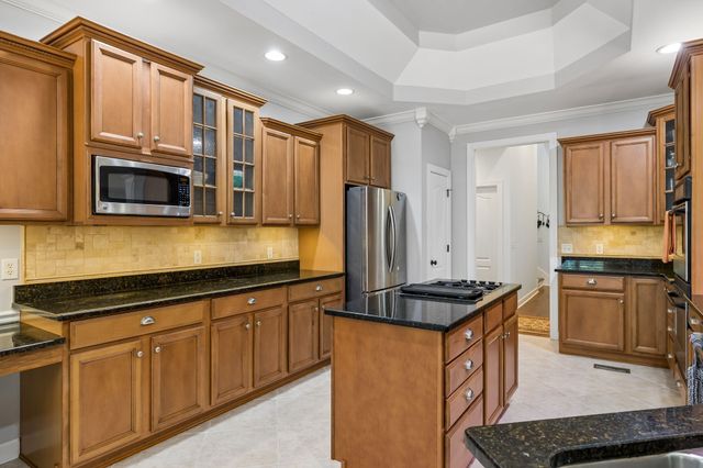 402 Five Oaks Blvd, Lebanon, TN 37087