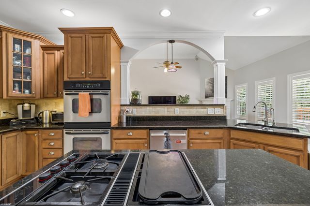 402 Five Oaks Blvd, Lebanon, TN 37087