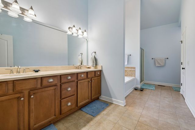 402 Five Oaks Blvd, Lebanon, TN 37087