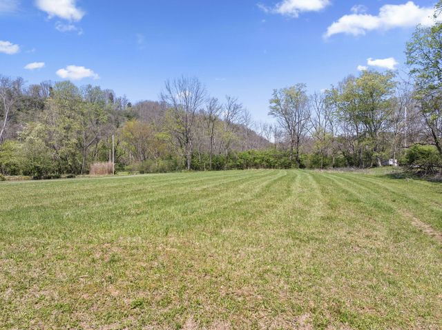 737 Fintville Road, Versailles, KY 40383