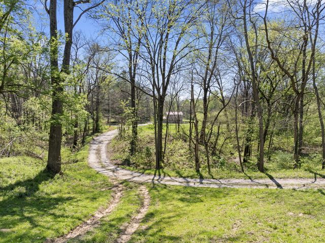 737 Fintville Road, Versailles, KY 40383
