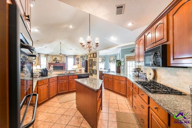 136 Old Perry Road, Bonaire, GA 31005