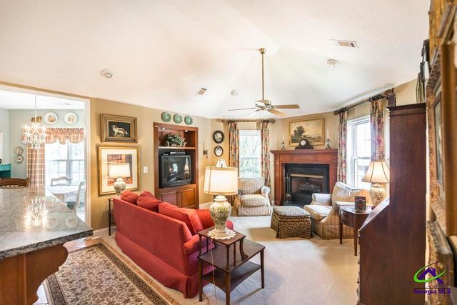 136 Old Perry Road, Bonaire, GA 31005