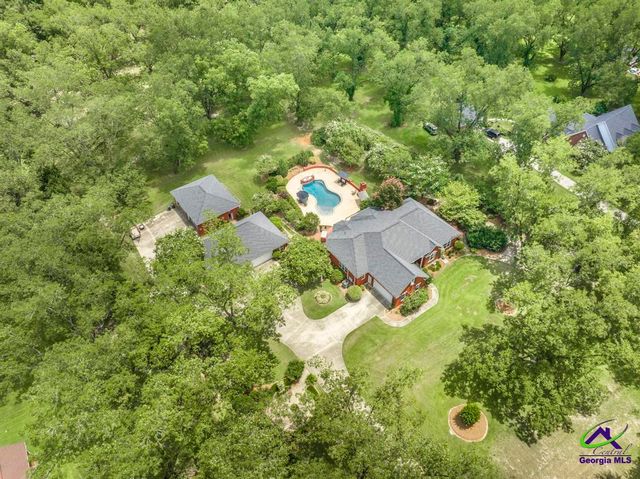 136 Old Perry Road, Bonaire, GA 31005