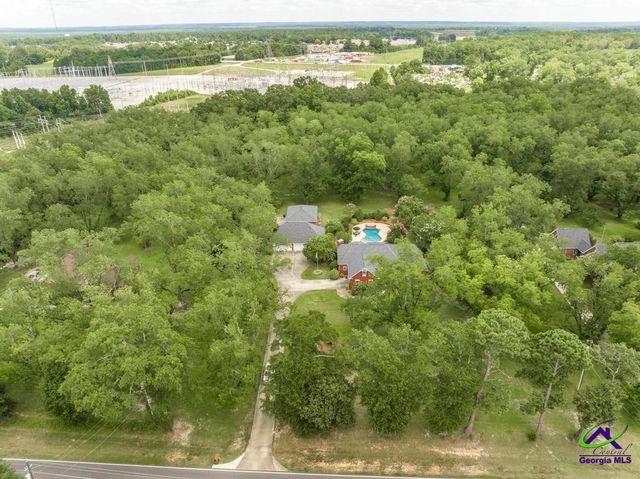 136 Old Perry Road, Bonaire, GA 31005