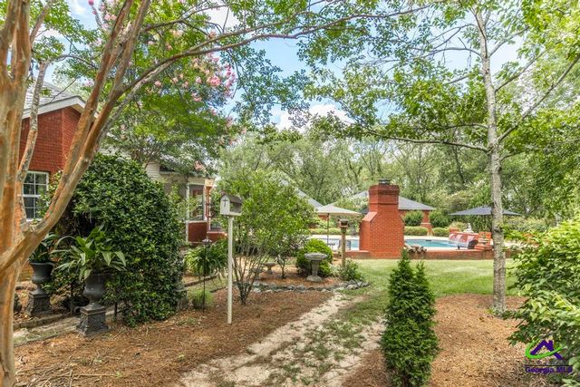 136 Old Perry Road, Bonaire, GA 31005
