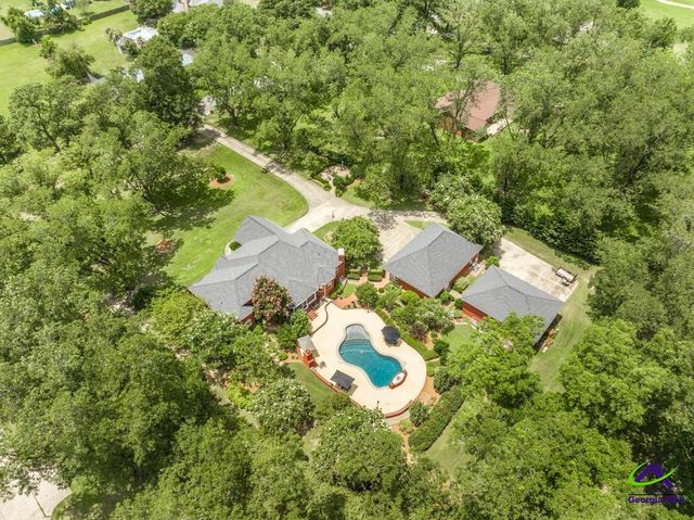 136 Old Perry Road, Bonaire, GA 31005