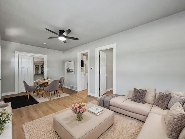 3436 Scott Avenue, Des Moines, IA 50317