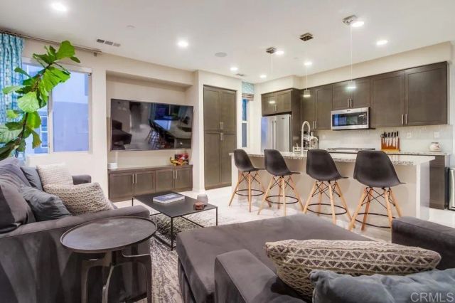 1251 Via Lucero, Oceanside, CA 92056