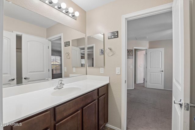 18049 W IVY Lane, Surprise, AZ 85388