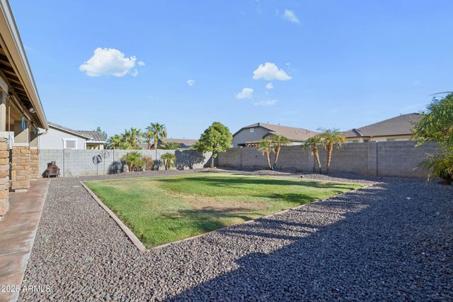 18049 W IVY Lane, Surprise, AZ 85388