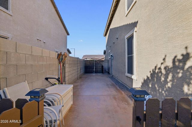 18049 W IVY Lane, Surprise, AZ 85388