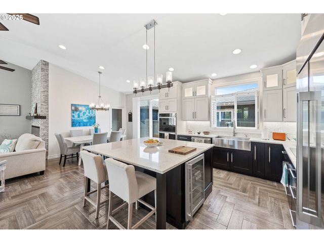 3220 Natalie Way, Bandon, OR 97411