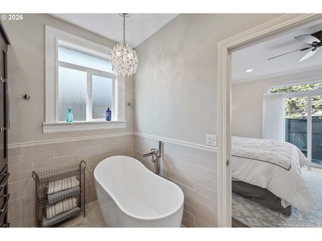 3220 Natalie Way, Bandon, OR 97411