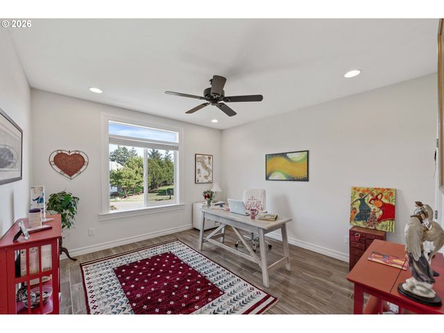 3220 Natalie Way, Bandon, OR 97411
