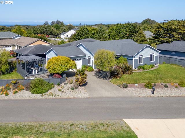 3220 Natalie Way, Bandon, OR 97411