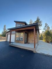 39897 Sunset Bay Rd, Loon Lake, WA 99148