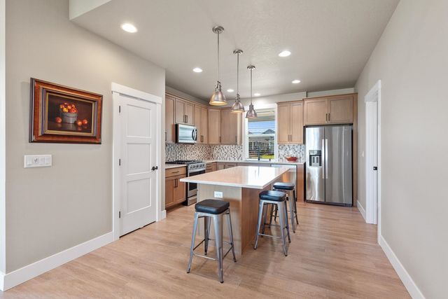 2671 N HETON Ln, Liberty Lake, WA 99019