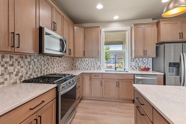 2671 N HETON Ln, Liberty Lake, WA 99019