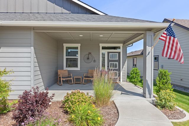 2671 N HETON Ln, Liberty Lake, WA 99019