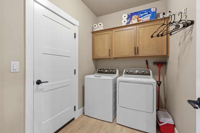 2671 N HETON Ln, Liberty Lake, WA 99019
