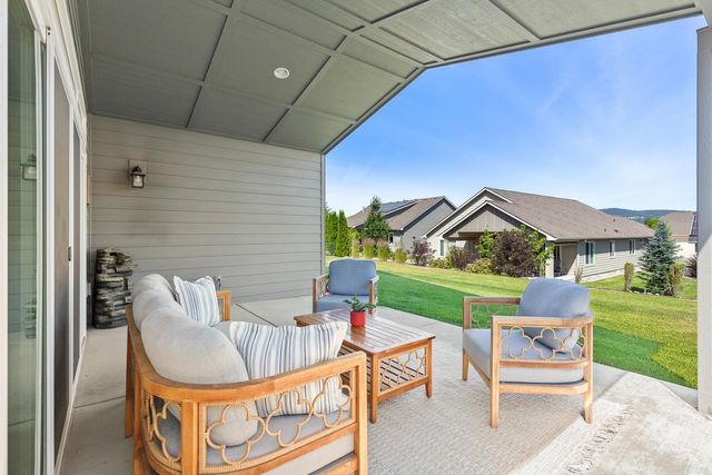2671 N HETON Ln, Liberty Lake, WA 99019